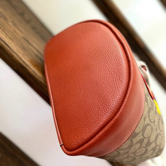 Coach X Peanuts Dempsey Drawstring Backpack In Signature Canvas With Patches - Picture 5 of 8